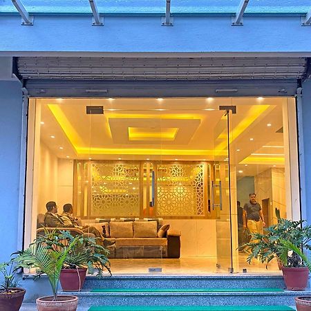 Hotel Nilakantha Pvt. Ltd Kathmandu Buitenkant foto