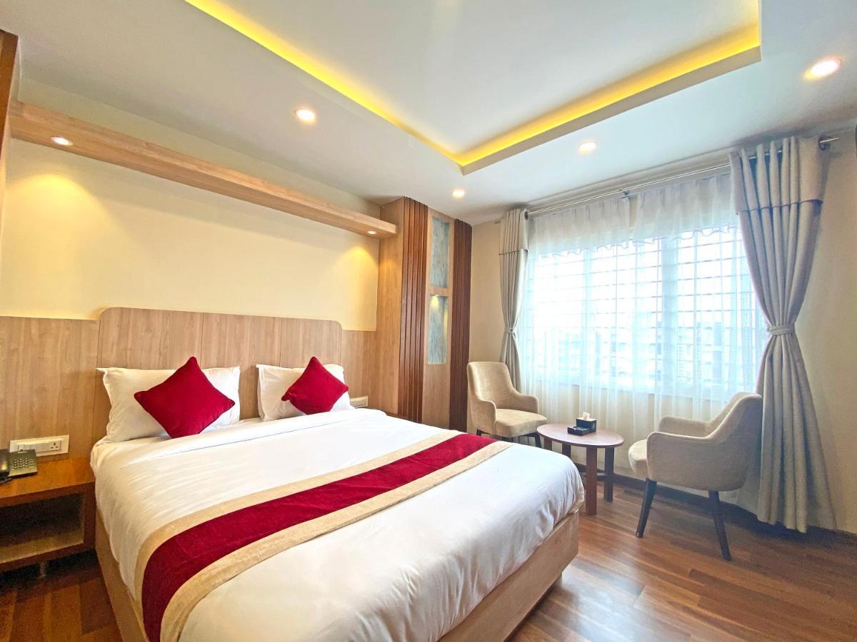 Hotel Nilakantha Pvt. Ltd Kathmandu Buitenkant foto