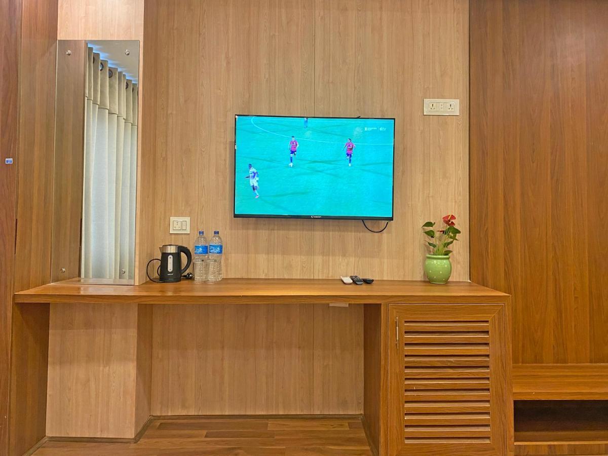 Hotel Nilakantha Pvt. Ltd Kathmandu Buitenkant foto