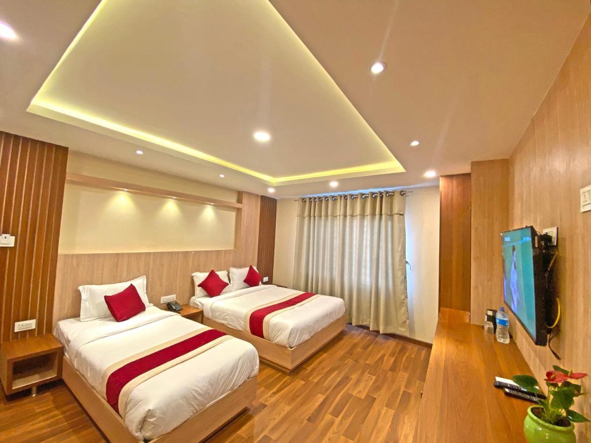 Hotel Nilakantha Pvt. Ltd Kathmandu Buitenkant foto