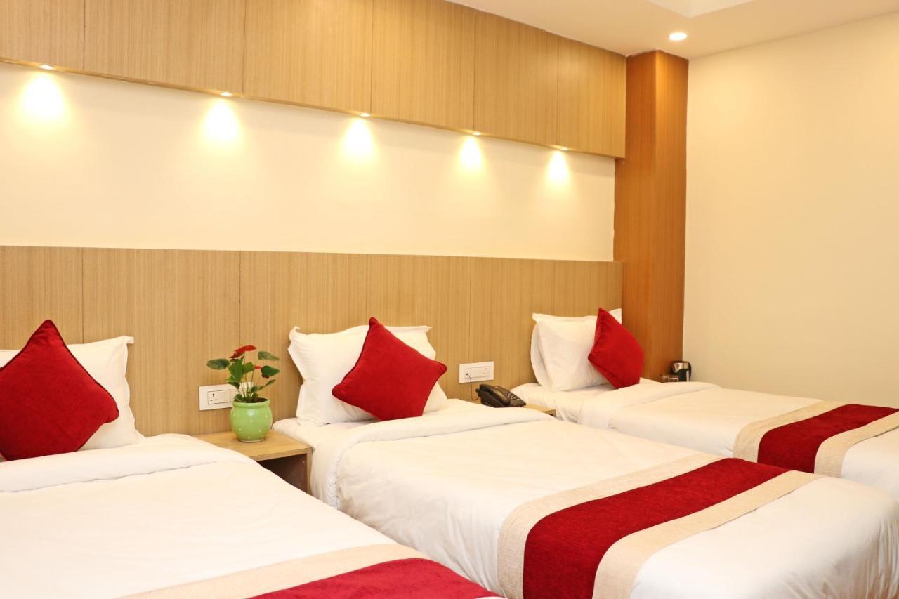 Hotel Nilakantha Pvt. Ltd Kathmandu Buitenkant foto