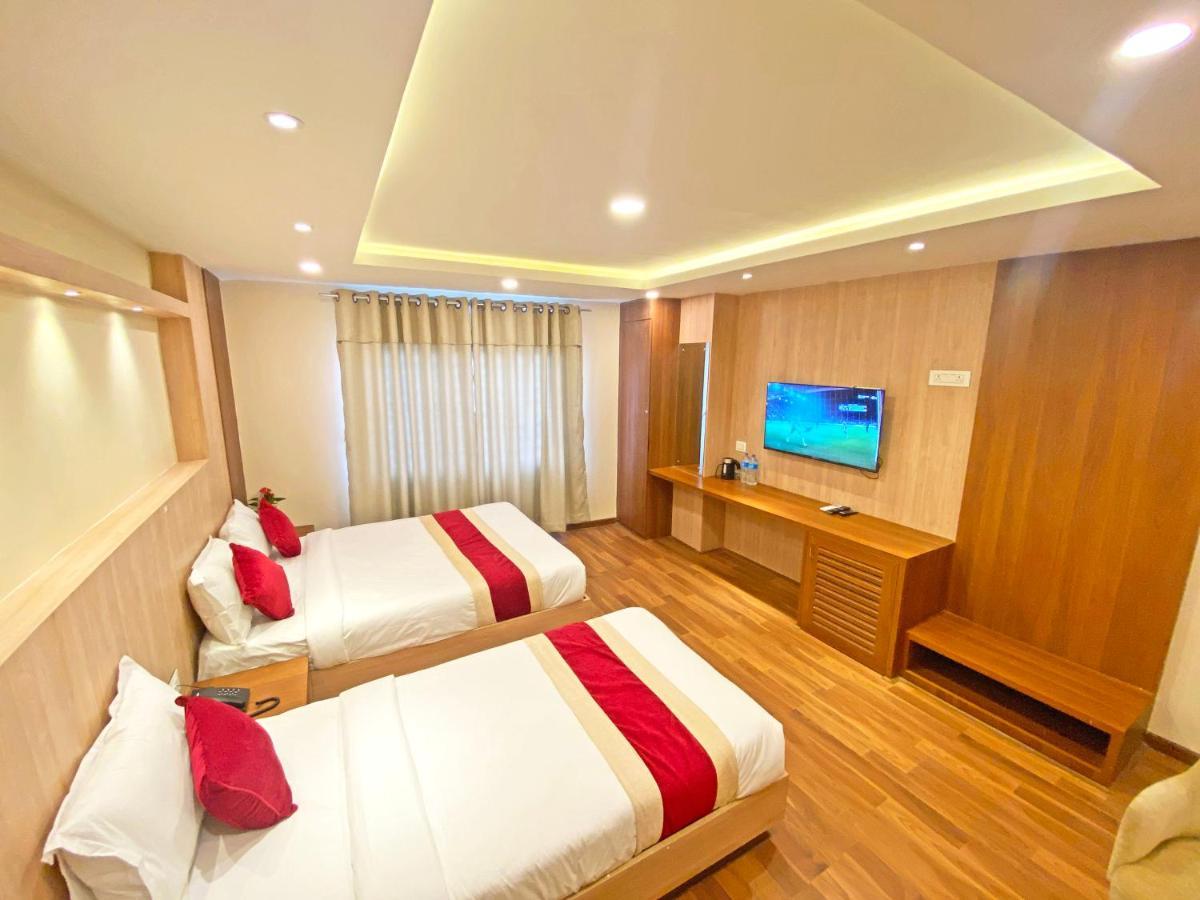 Hotel Nilakantha Pvt. Ltd Kathmandu Buitenkant foto