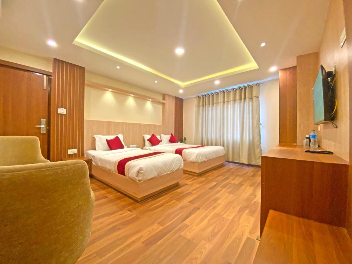 Hotel Nilakantha Pvt. Ltd Kathmandu Buitenkant foto