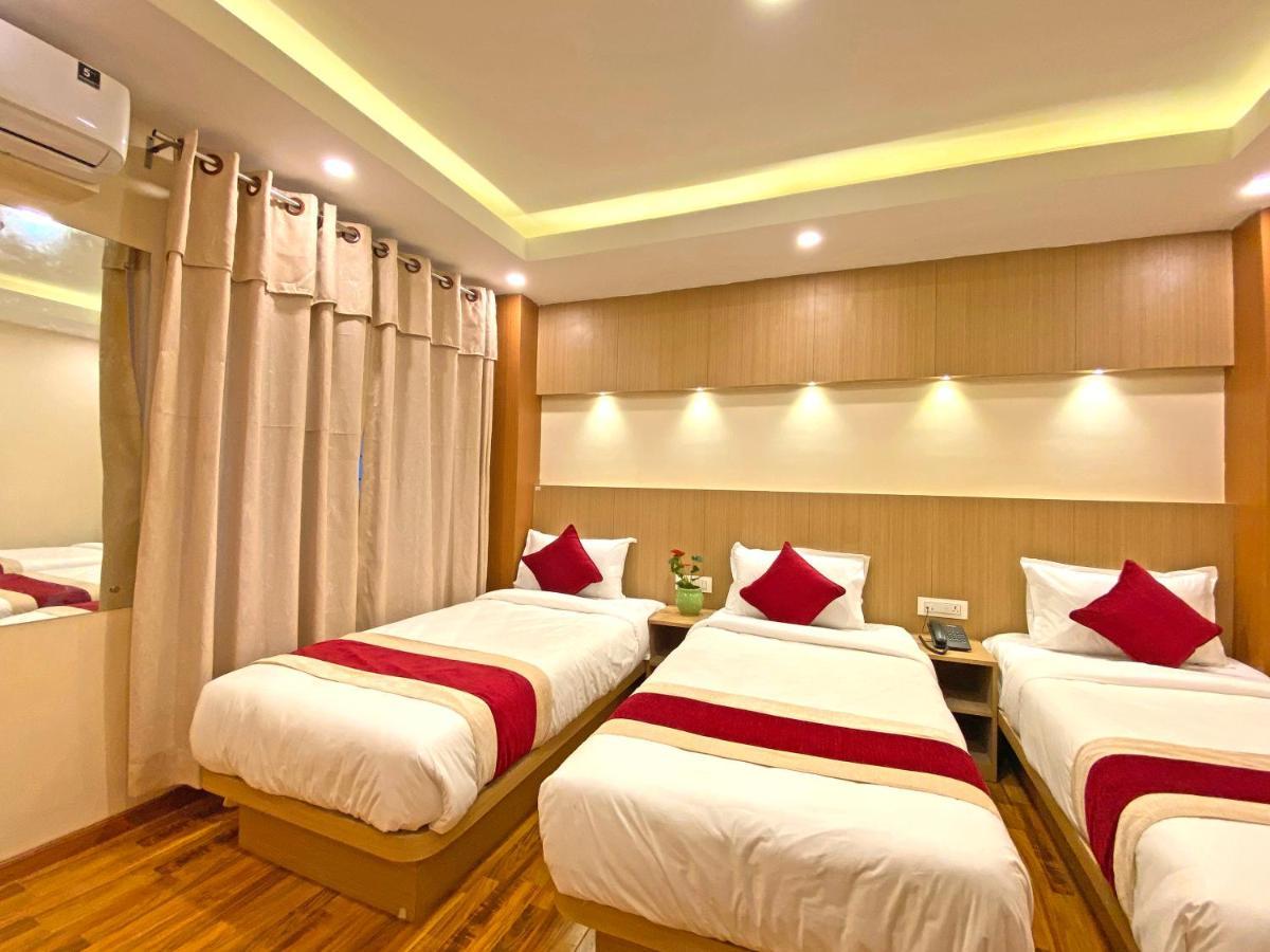 Hotel Nilakantha Pvt. Ltd Kathmandu Buitenkant foto